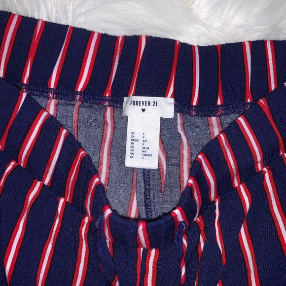 Forever 21 Shorts - Picture 3 of 7